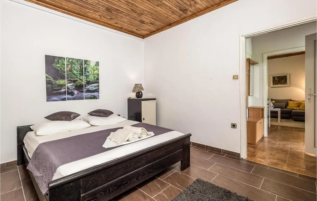 Stunning Apartment In Mundanije With Kitchen