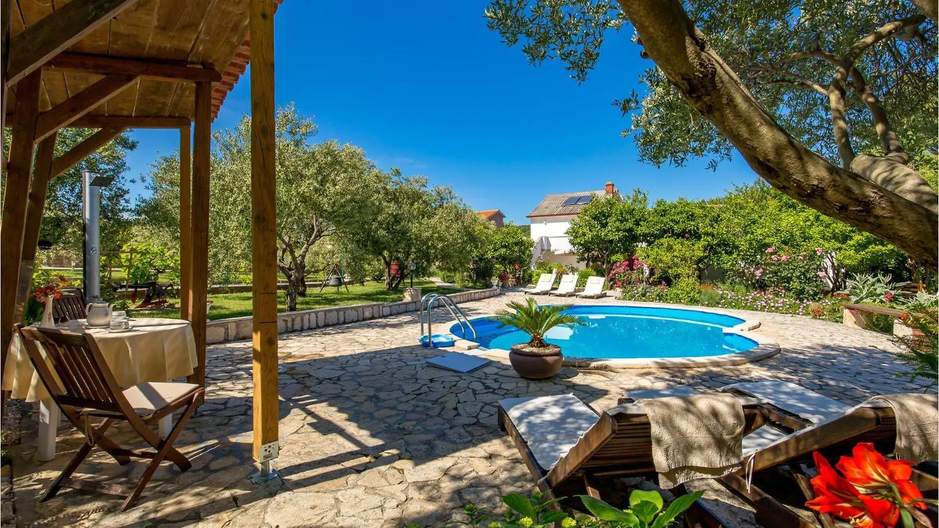 Stunning Apartment In Mundanije With Kitchen